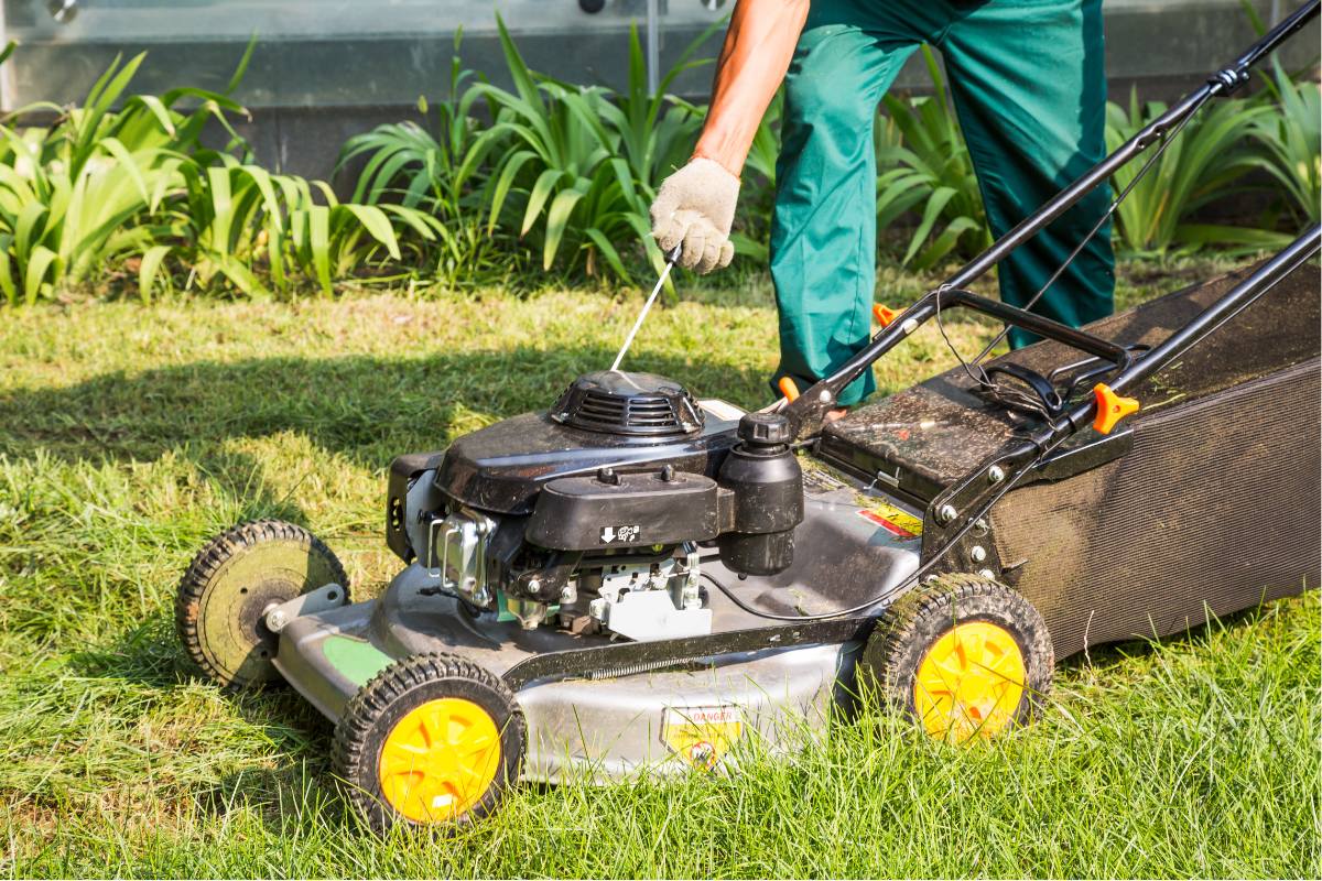 Drain gas from a lawn mower without using a siphon pump